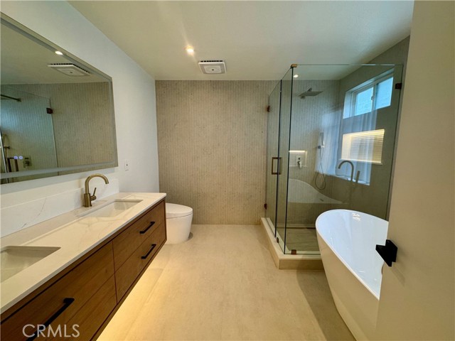 Detail Gallery Image 10 of 14 For 954 Capital St, Costa Mesa,  CA 92627 - 4 Beds | 3 Baths