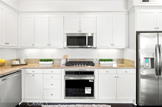 2 Bed Home for Sale in Hawthorne, California