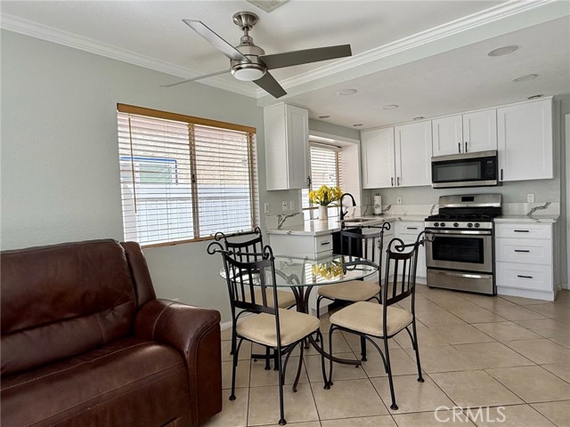 Detail Gallery Image 12 of 26 For 2699 Annapolis, San Bernardino,  CA 92408 - 3 Beds | 2/1 Baths