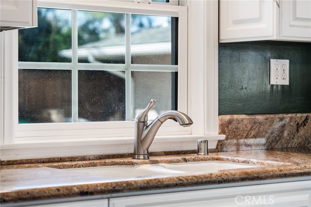 Detail Gallery Image 20 of 52 For 178 N Monterey Rd, Orange,  CA 92866 - 4 Beds | 4 Baths