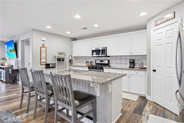 Detail Gallery Image 8 of 40 For 3319 Appalachian, Perris,  CA 92570 - 4 Beds | 2 Baths