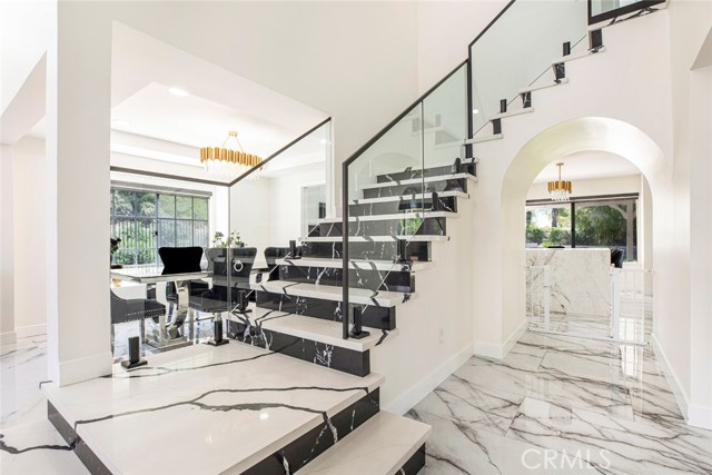 20128 Cavern Court, Saugus CA: https://media.crmls.org/medias/4c5b3e63-dd28-4ea3-9fbe-0ecf8d508822.jpg