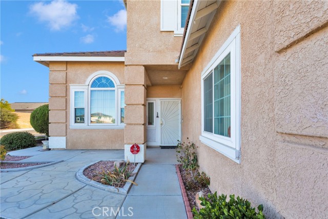 Detail Gallery Image 6 of 49 For 13281 Viejo Cir., Victorville,  CA 92392 - 5 Beds | 3 Baths