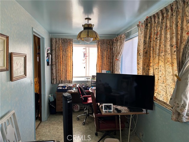 Detail Gallery Image 21 of 22 For 425 425 N Canyon, Monrovia,  CA 91016 - 6 Beds | 3/1 Baths