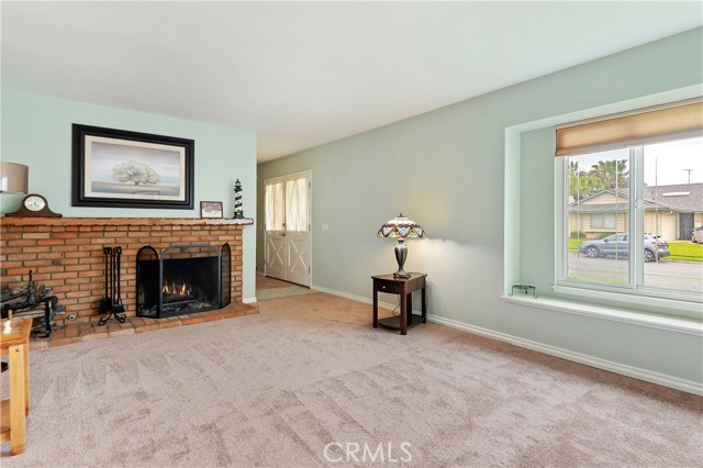 371 Dunsmuir Avenue photo 5