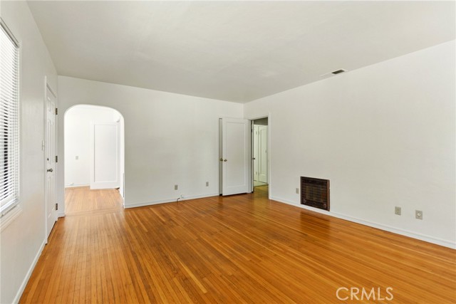 4041 57TH STREET, Sacramento CA: https://media.crmls.org/medias/4c5d5db6-bbed-4fb5-a6f3-daa1288ba484.jpg