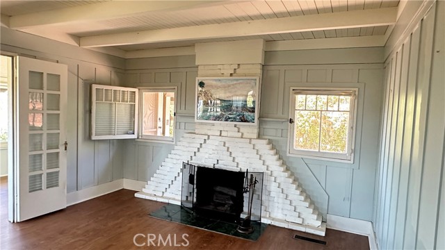 625 High Dr, Laguna Beach CA: https://media.crmls.org/medias/4c5dbdb0-72eb-42a9-976e-f3c97d8e53bc.jpg