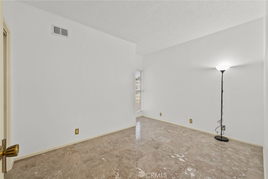 MLS #GD25111398 img 20