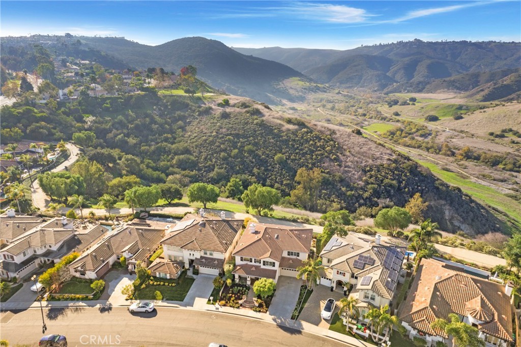 MLS #OC25270482 image #8