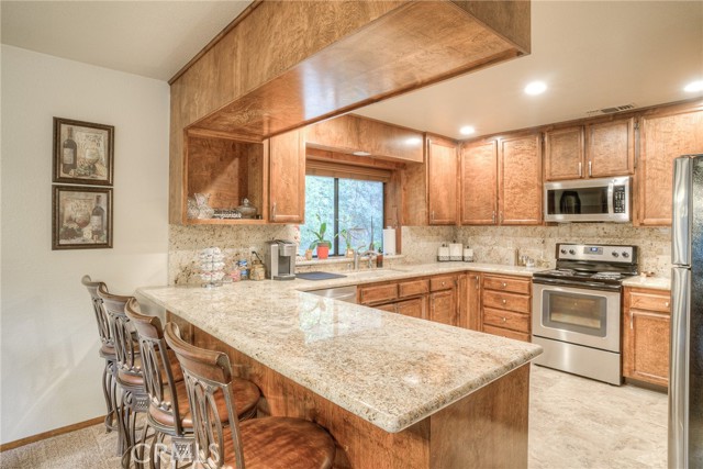 Detail Gallery Image 11 of 72 For 15417 Nopel Ave, Forest Ranch,  CA 95942 - 2 Beds | 2/1 Baths