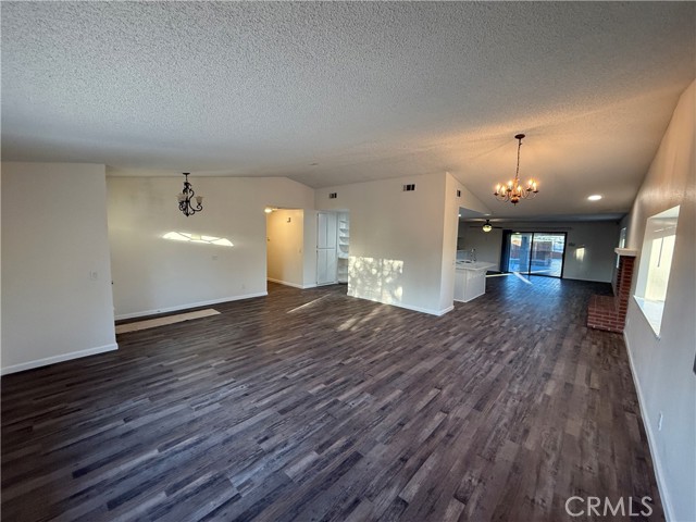 Detail Gallery Image 4 of 33 For 15332 Tuscola Rd, Apple Valley,  CA 92307 - – Beds | – Baths