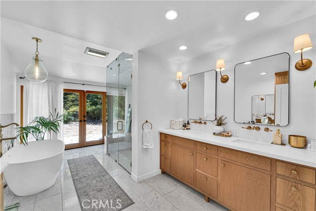 Detail Gallery Image 32 of 59 For 18090 Karen Dr, Encino,  CA 91316 - 4 Beds | 2/1 Baths