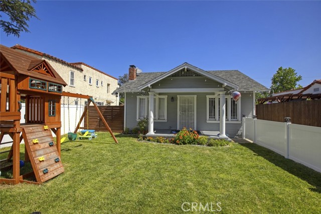 Detail Gallery Image 5 of 45 For 11101 Sarah St, Toluca Lake,  CA 91602 - 6 Beds | 5 Baths