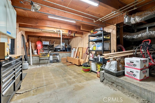 813 Poe Court, Lake Arrowhead, CA 92352