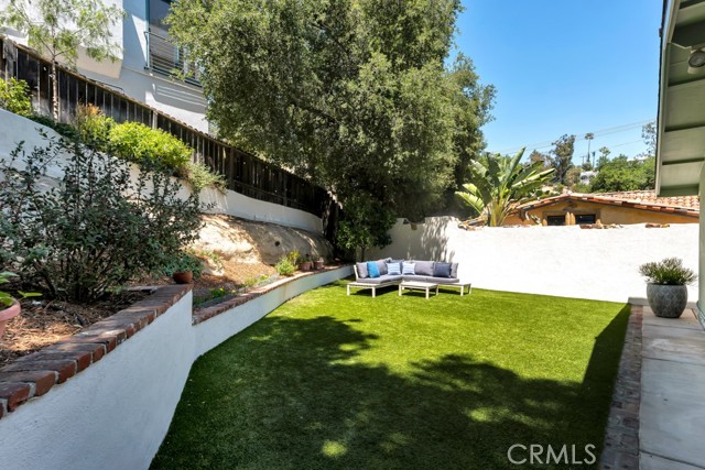 Detail Gallery Image 19 of 19 For 21407 Rios St, Woodland Hills,  CA 91364 - 3 Beds | 2 Baths