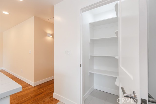 Detail Gallery Image 8 of 21 For 319 N Shelton St, Burbank,  CA 91506 - 1 Beds | 1 Baths