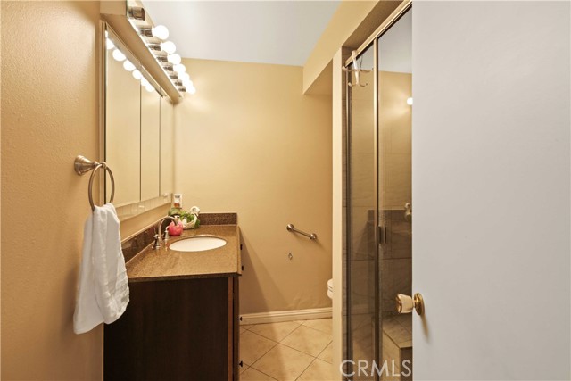 Detail Gallery Image 16 of 24 For 19221 Avenue of the Oaks a,  Newhall,  CA 91321 - 2 Beds | 1 Baths