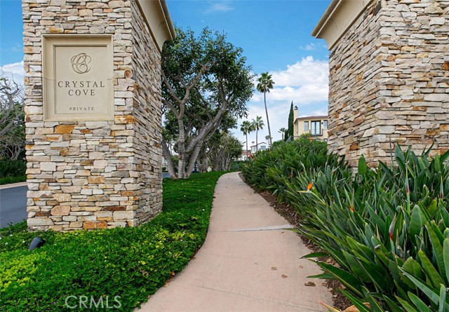 4 Baffin bay, Newport Coast CA: https://media.crmls.org/medias/4c610108-298d-4a63-a018-6dab1c31989b.jpg