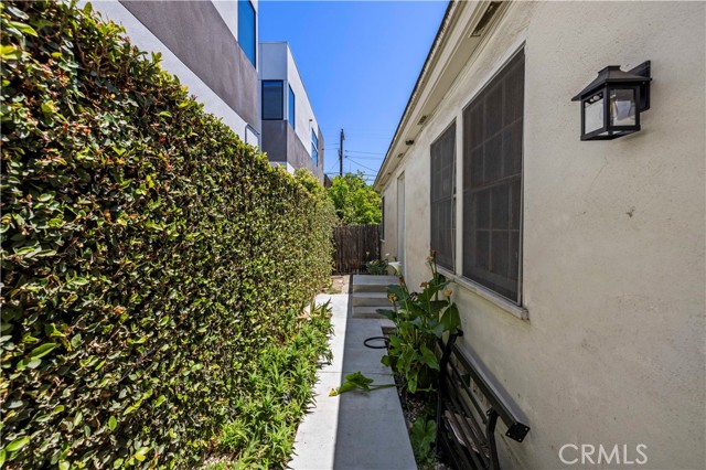 4180 Tujunga Avenue, Studio City CA: https://media.crmls.org/medias/4c622ab0-6890-43b3-8029-372c54eea06c.jpg