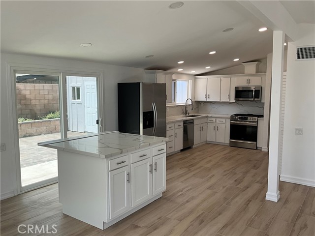 13031 Chaplet Place, Tustin CA: https://media.crmls.org/medias/4c62689e-20a9-4fa9-8e0d-19b4fe2ac9c7.jpg