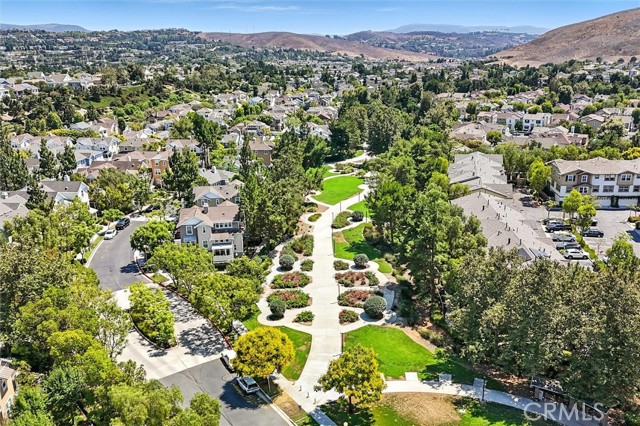 57 Hinterland Way, Ladera Ranch CA: https://media.crmls.org/medias/4c626977-705e-4e1d-8a9c-a1a977284c02.jpg