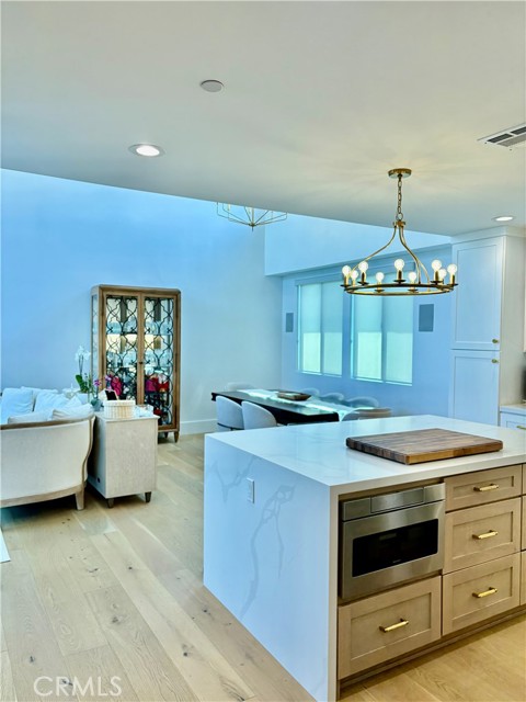 Detail Gallery Image 29 of 43 For 2621 Gates Ave #B,  Redondo Beach,  CA 90278 - 4 Beds | 3 Baths