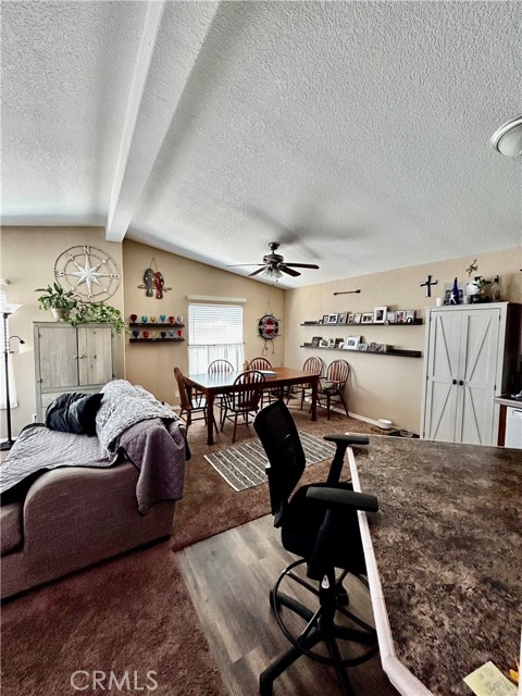 Detail Gallery Image 7 of 17 For 1536 S State St #148,  Hemet,  CA 92543 - 3 Beds | 2 Baths