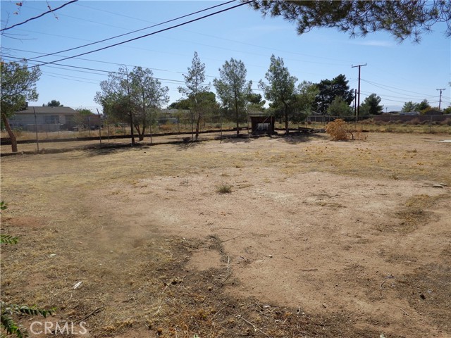 Detail Gallery Image 20 of 20 For 22693 Eyota Rd, Apple Valley,  CA 92308 - 4 Beds | 2 Baths