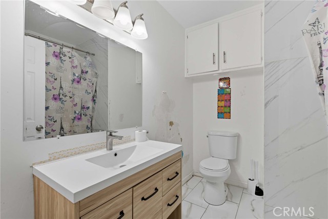 Detail Gallery Image 6 of 19 For 4508 Axminster, Bakersfield,  CA 93307 - 3 Beds | 2 Baths