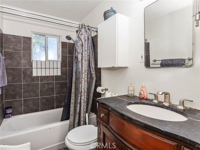 Detail Gallery Image 18 of 29 For 2215 N Brighton St, Burbank,  CA 91504 - 2 Beds | 1 Baths