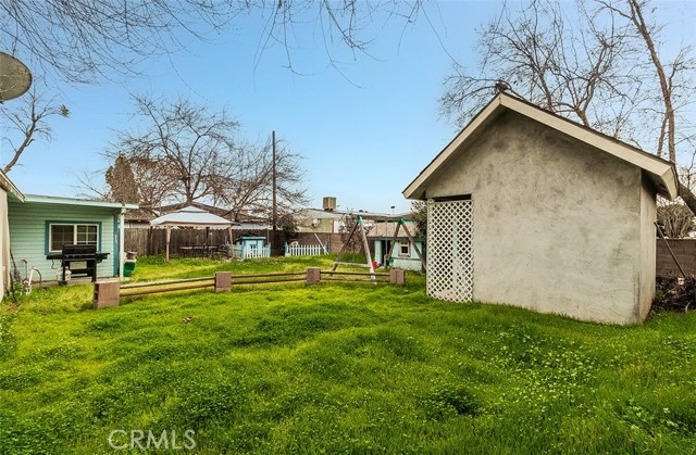 Detail Gallery Image 25 of 28 For 3683 N Ezie Ave, Fresno,  CA 93727 - 3 Beds | 1 Baths