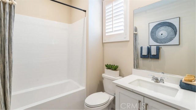 Detail Gallery Image 13 of 22 For 2587 E Lincoln Paseo, Ontario,  CA 91762 - 4 Beds | 3/1 Baths