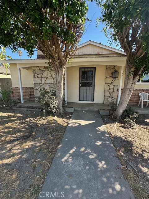 Detail Gallery Image 1 of 24 For 2138 E Almont St a,  Anaheim,  CA 92806 - 3 Beds | 2 Baths