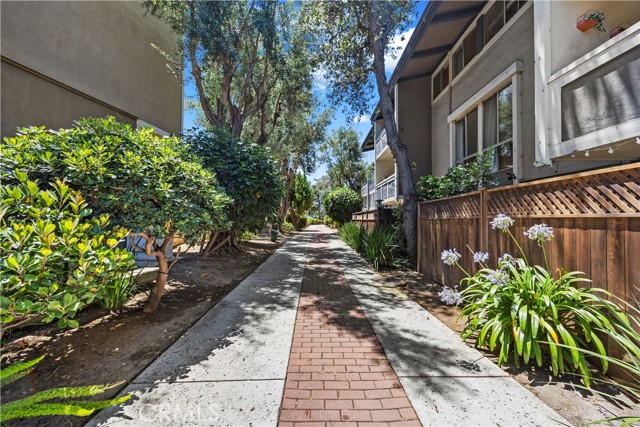 Detail Gallery Image 38 of 58 For 6315 Green Valley #100,  Culver City,  CA 90230 - 2 Beds | 2 Baths