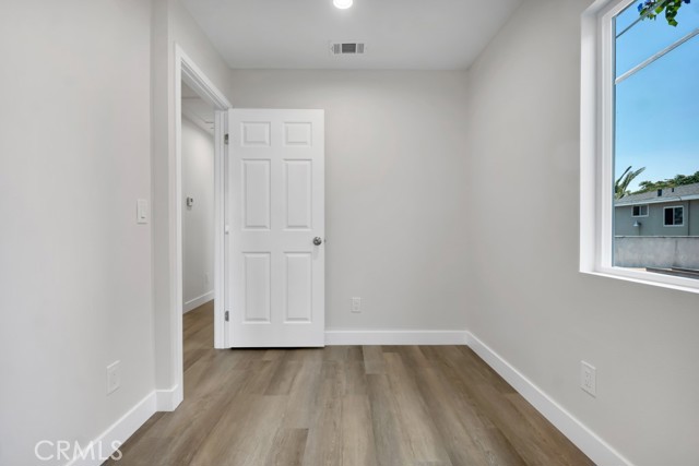 1234 W 89th Street, Los Angeles CA: https://media.crmls.org/medias/4c6770dd-cdc4-41bd-8e6c-cb358f2811b3.jpg