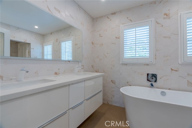 2245 E California Boulevard, San Marino CA: https://media.crmls.org/medias/4c67cb9b-c7ba-4783-8585-8827ee37ddc4.jpg