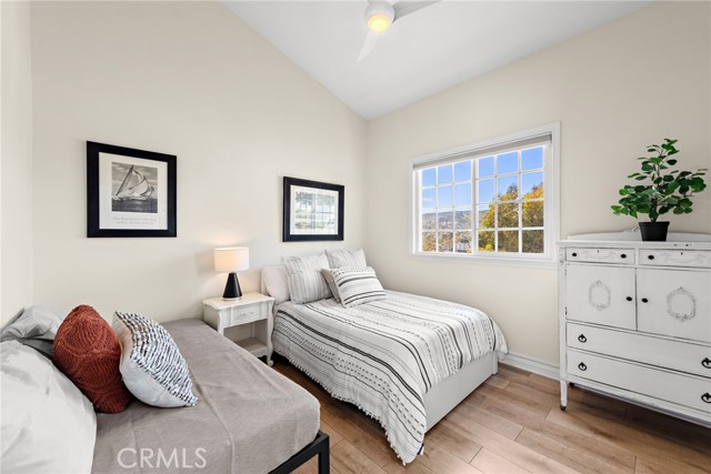 Detail Gallery Image 16 of 27 For 438 3 Rd St, Laguna Beach,  CA 92651 - 4 Beds | 2/1 Baths