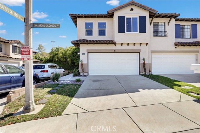 Detail Gallery Image 2 of 37 For 2000 San Antonio Dr, Corona, Corona,  CA 92882 - 3 Beds | 2/1 Baths