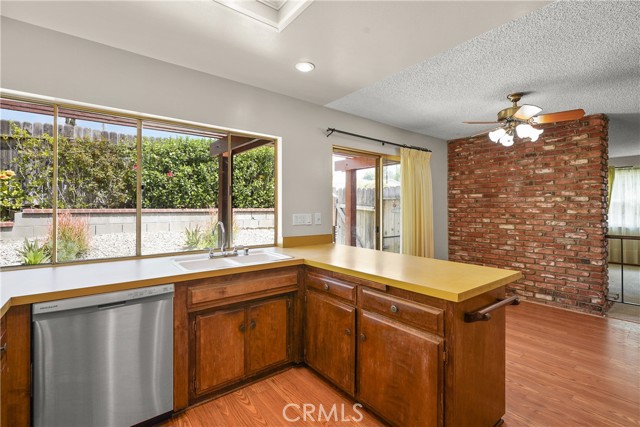 Detail Gallery Image 6 of 27 For 1085 Tamarack Ave, Brea,  CA 92821 - 4 Beds | 2 Baths