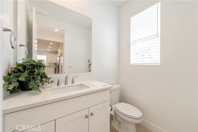 Detail Gallery Image 11 of 42 For 243 Yerba, Irvine,  CA 92618 - 4 Beds | 3/1 Baths