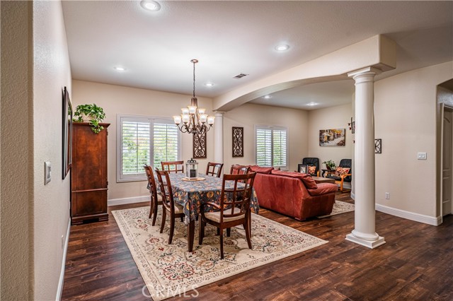Detail Gallery Image 11 of 53 For 30614 Emperor Dr, Canyon Lake,  CA 92587 - 6 Beds | 4 Baths