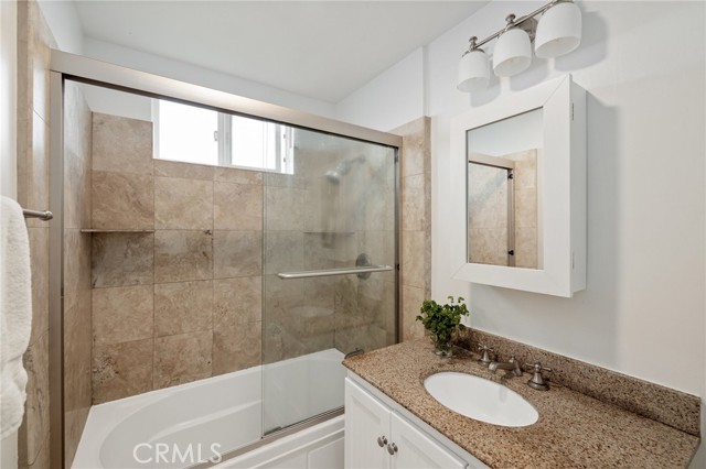 2825 Valley Drive, Manhattan Beach, California 90266, 4 Bedrooms Bedrooms, ,2 BathroomsBathrooms,Residential,Sold,Valley,SB21214274