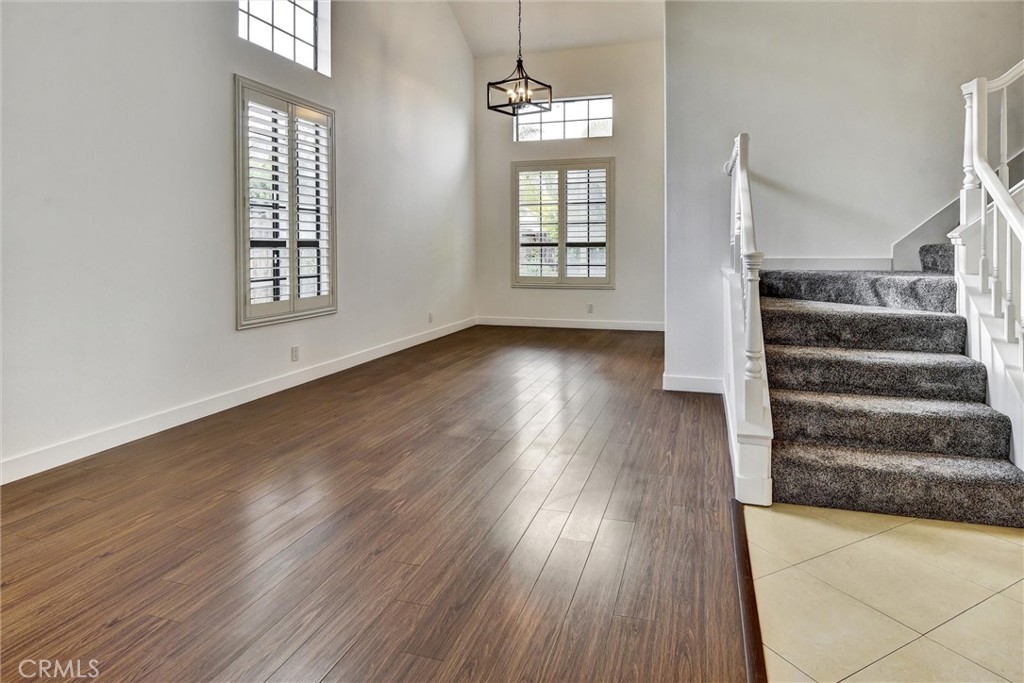 MLS #SR25260400 image #5