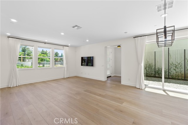 Detail Gallery Image 5 of 45 For 156 Chorus, Irvine,  CA 92618 - 3 Beds | 2/1 Baths