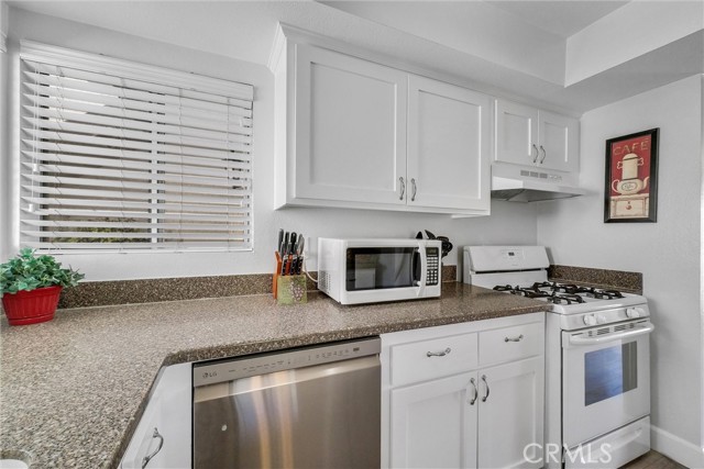 Detail Gallery Image 14 of 39 For 29142 via Cerrito #19,  Laguna Niguel,  CA 92677 - 3 Beds | 2 Baths