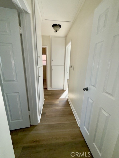 Detail Gallery Image 21 of 28 For 18648 Gledhill, Northridge,  CA 91324 - 4 Beds | 2 Baths