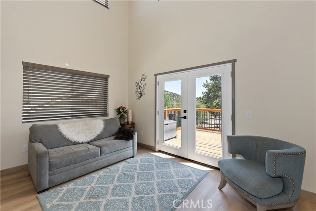 1215 Valley View Drive, Big Bear City CA: https://media.crmls.org/medias/4c6c8e27-e6cb-4ce9-b249-d5ee7b6a2d6c.jpg