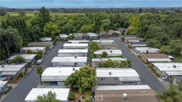 5250 Whispering Creek Drive, Santa Rosa CA: https://media.crmls.org/medias/4c6d82c7-35c9-42f2-84ef-9fc4b47b0ace.jpg