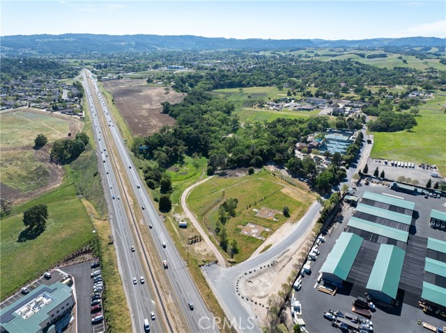 Detail Gallery Image 16 of 38 For 8 Championship Lane, Templeton,  CA 93465 - – Beds | – Baths