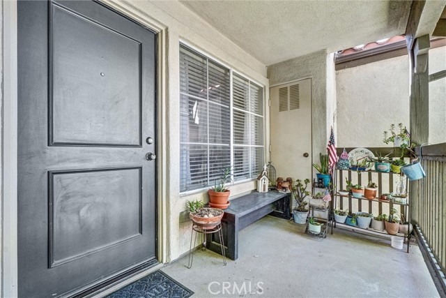 192 S Cross Creek Road, Orange CA: https://media.crmls.org/medias/4c6e5d89-ee34-493f-8230-104dcd198b34.jpg
